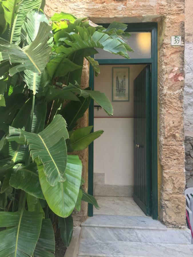 דירות מונדלו Monolocale I Delfini מראה חיצוני תמונה
